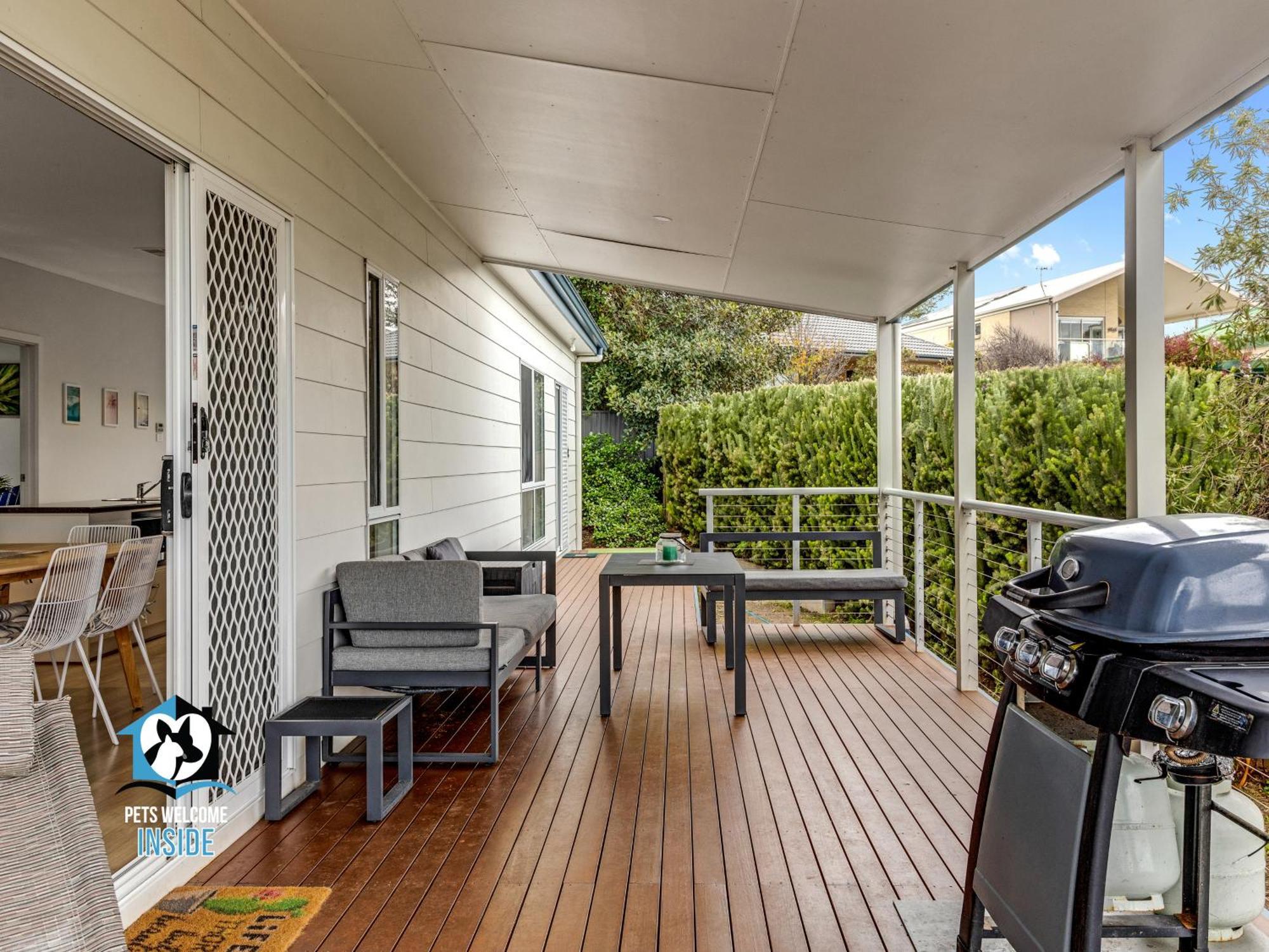 3br Contemporary With Sea Views